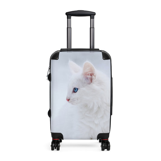 Animals Kitten White Carry-On Suitcase - Stylish Luggage for Travelers