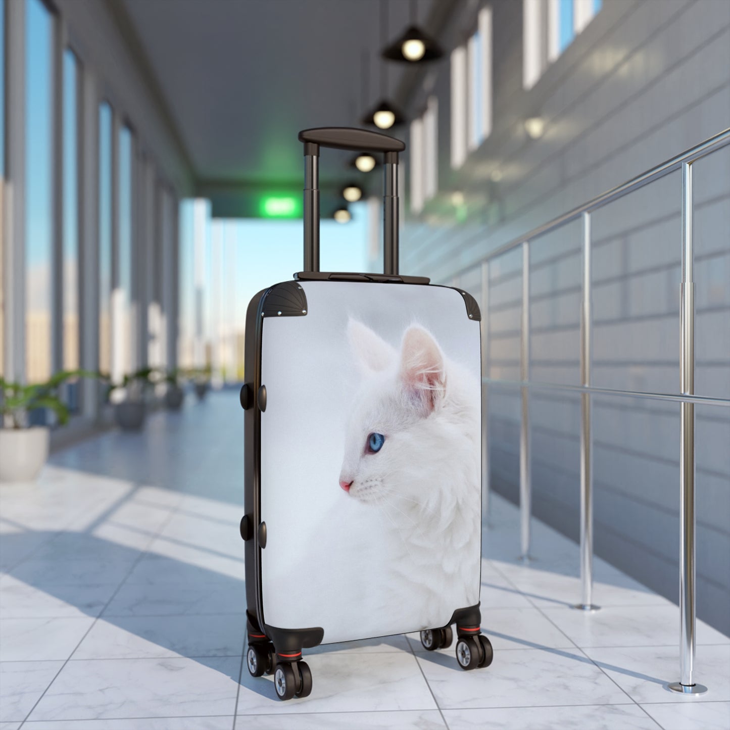 Animals Kitten White Carry-On Suitcase - Stylish Luggage for Travelers